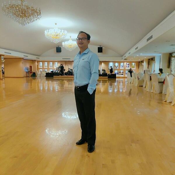 อรุณ อเนกคุณะ