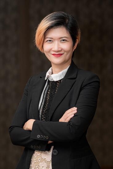 นลินี จันทร์ศิริเจริญ