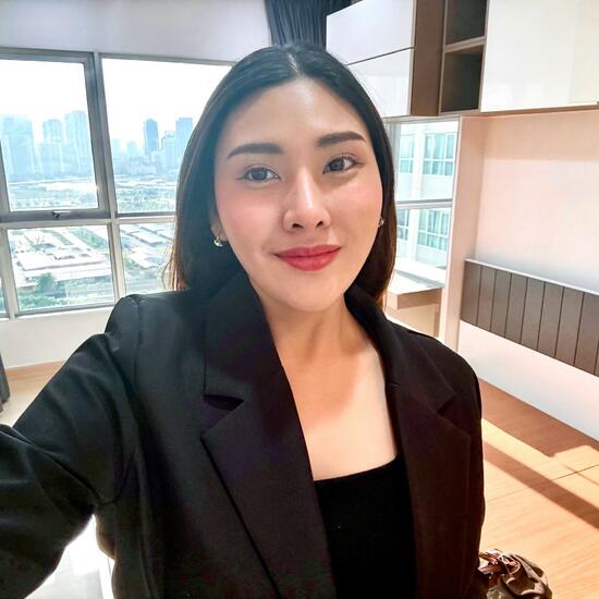 นภาดา เพชรวัฒนาสกุล