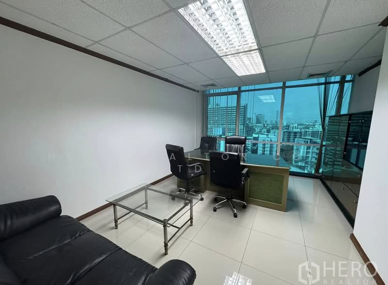 For Rent Office Space 300 sq.m. in Huai Khwang, Bangkok BRE16951, Bangkok, Huai Khwang, Bangkok, , 300 sqm, Office Space For Rent, by Hero Realtor Co., Ltd., 10009877 - DDproperty.com