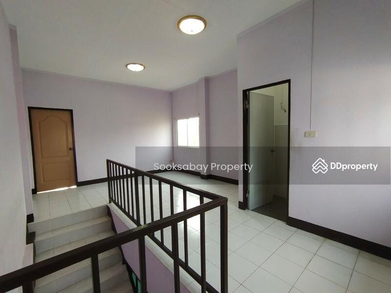 Commercial building on the road side (Chiang Mai - Mae jo Rd.), Chiang Mai, Nong Harn, San Sai, Chiang Mai, 3 Bedrooms, 228 sqm, Townhouse For Sale, by Nantawan Rattanapong, 10010199 - DDproperty.com