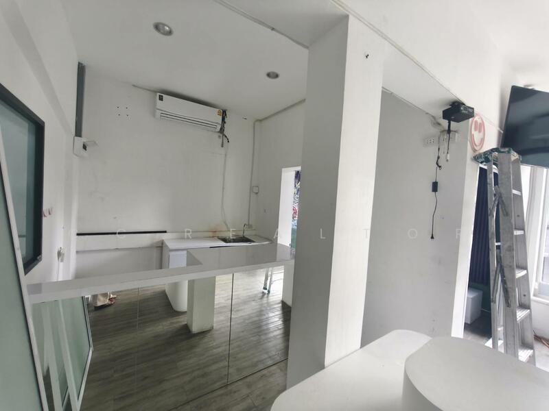For Rent - พื้นที่ทองหล่อทำธุรกิจหรืออฟฟิศได้, Bangkok