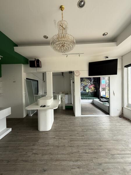 For Rent - พื้นที่ทองหล่อทำธุรกิจหรืออฟฟิศได้, Bangkok