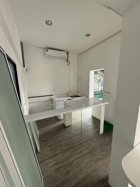 For Rent - พื้นที่ทองหล่อทำธุรกิจหรืออฟฟิศได้, Bangkok