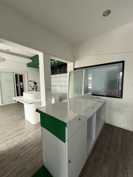 For Rent - พื้นที่ทองหล่อทำธุรกิจหรืออฟฟิศได้, Bangkok