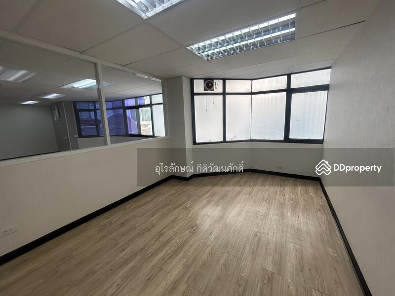 For Rent - Tang Hua Pug Building (Sathorn), Bangkok