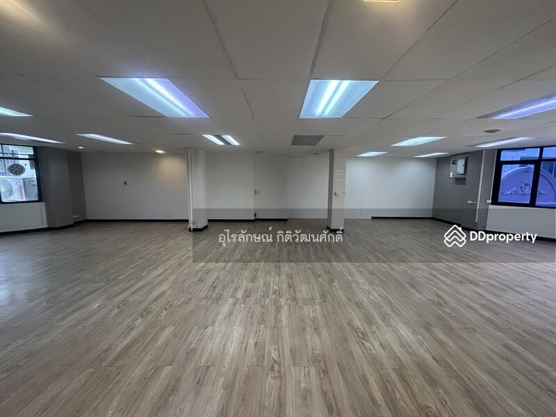 For Rent - Tang Hua Pug Building (Sathorn), Bangkok
