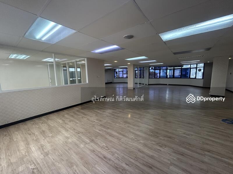 For Rent - Tang Hua Pug Building (Sathorn), Bangkok