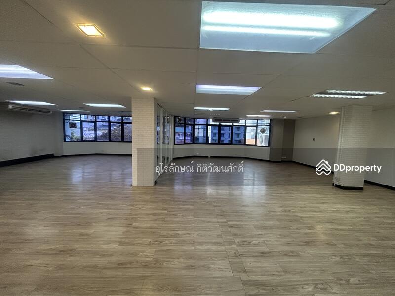 For Rent - Tang Hua Pug Building (Sathorn), Bangkok