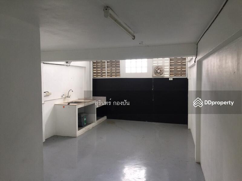 อาคารพาณิชย์ 4.5 ชั้น ใกล้ถนนแฉล้มนิมิตร 4 (ซอยเจริญราษฎร์ 10) เลขที่ ๘ ทำเลยอดเยี่ยม ปลอดภัย, กรุงเทพ, 8 แฉล้มนิมิตร 4, บางโคล่, บางคอแหลม, กรุงเทพ, 240 ตร.ม., ตึกแถว-อาคารพาณิชย์ ให้เช่า, โดย รุ่งโรจน์ นิ่มสมบุญ, 10053767 - DDproperty.com