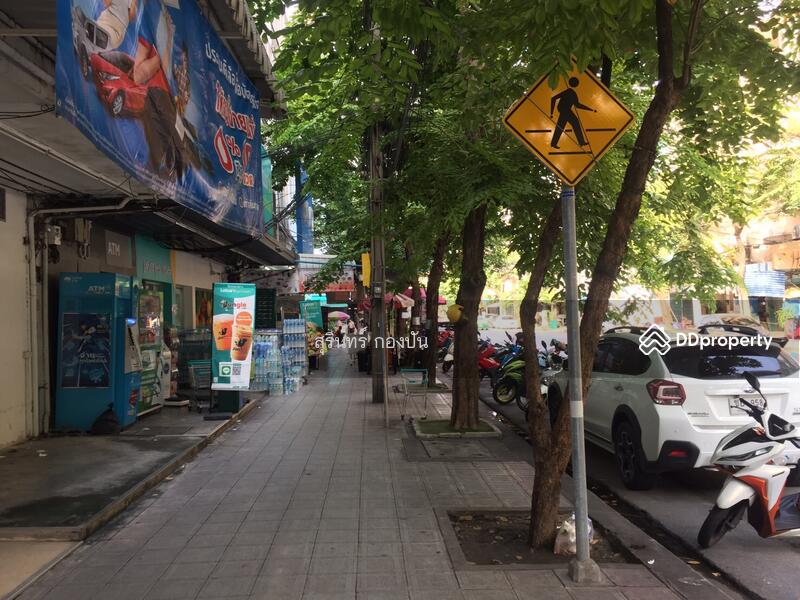 อาคารพาณิชย์ 4.5 ชั้น ใกล้ถนนแฉล้มนิมิตร 4 (ซอยเจริญราษฎร์ 10) เลขที่ ๘ ทำเลยอดเยี่ยม ปลอดภัย, กรุงเทพ, 8 แฉล้มนิมิตร 4, บางโคล่, บางคอแหลม, กรุงเทพ, 240 ตร.ม., ตึกแถว-อาคารพาณิชย์ ให้เช่า, โดย รุ่งโรจน์ นิ่มสมบุญ, 10053767 - DDproperty.com