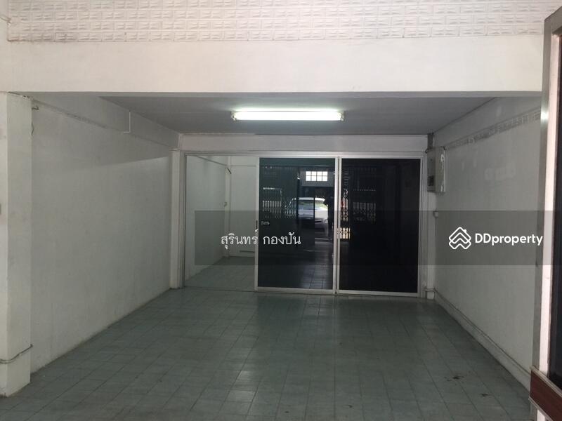 อาคารพาณิชย์ 4.5 ชั้น ใกล้ถนนแฉล้มนิมิตร 4 (ซอยเจริญราษฎร์ 10) เลขที่ ๘ ทำเลยอดเยี่ยม ปลอดภัย, กรุงเทพ, 8 แฉล้มนิมิตร 4, บางโคล่, บางคอแหลม, กรุงเทพ, 240 ตร.ม., ตึกแถว-อาคารพาณิชย์ ให้เช่า, โดย รุ่งโรจน์ นิ่มสมบุญ, 10053767 - DDproperty.com