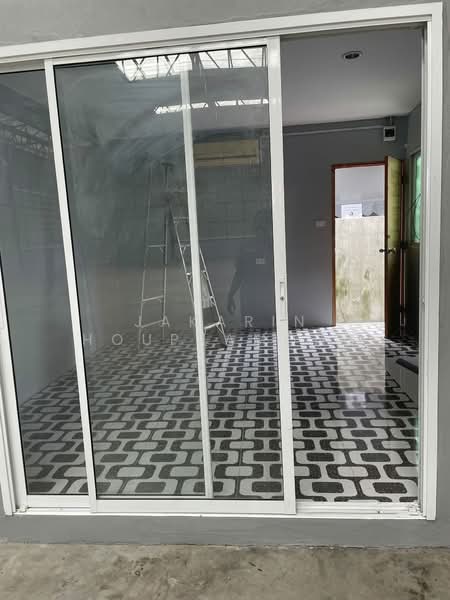 ให้เช่าโกดัง สะพานสูง กรุงเทพ กรีฑาตัดใหม่ พร้อมออฟฟิศ ใกล้สนามบินสุวรรณภูมิ, กรุงเทพ, สะพานสูง, สะพานสูง, กรุงเทพ, 560 ตร.ม., โกดัง-โรงงาน ให้เช่า, โดย Jakarin Houpramong, 10054368 - DDproperty.com