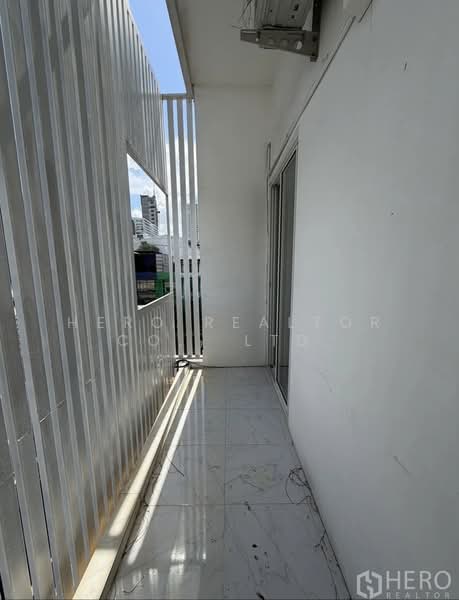 For Rent Retail Shophouse 400 sq.m. near BTS Ekkamai, Bangkok BRE17437, Bangkok, Phra Kanong, Khlong Toei, Bangkok, 6 Bedrooms, 400 sqm, Condo For Rent, by Hero Realtor Co., Ltd., 10074899 - DDproperty.com