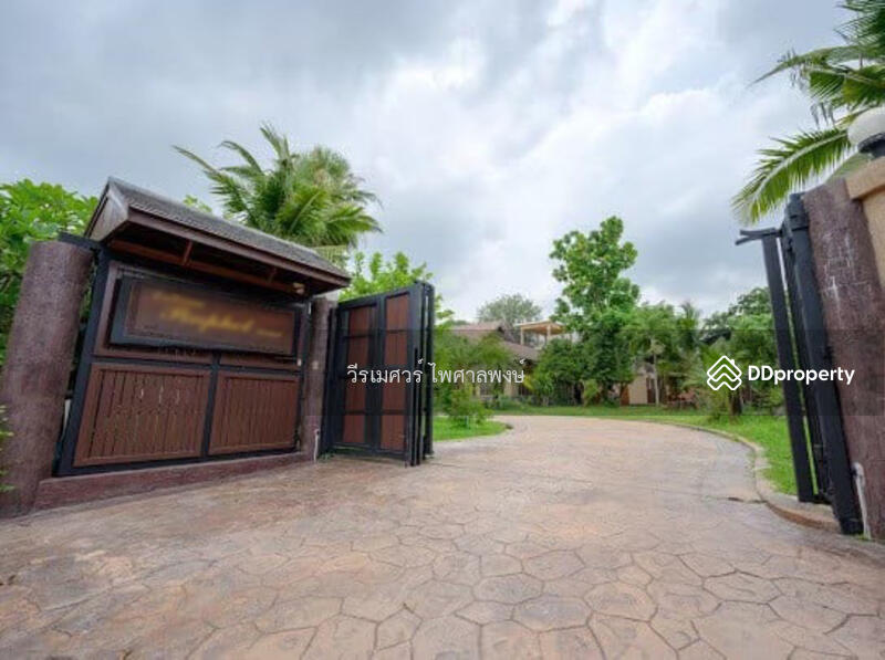 ขายสุดคุ้ม! บ้านไม้สัก—พัทยา (ตกแต่งสไตล์ Pool Villa) บนเนื้อที่ 2-1-0 ไร่ ## สวนร่มรื่น