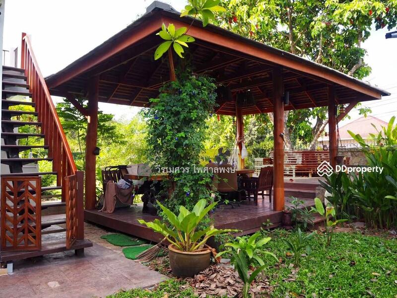 ขายสุดคุ้ม! บ้านไม้สัก—พัทยา (ตกแต่งสไตล์ Pool Villa) บนเนื้อที่ 2-1-0 ไร่ ## สวนร่มรื่น 