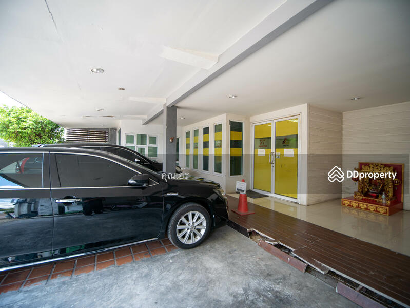 ขาย ทาวน์โฮม 3 ชั้น ธาราดี ติด ถ.ราชพฤกษ์ ที่ดินใหญ่ 132.2 ตร.ว.