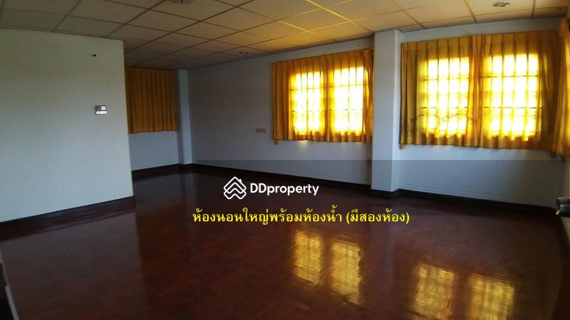 ห้องนอนใหญ่พร้อมห้องน้ำในตัว