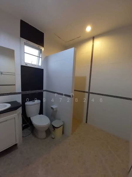 บ้านกลางเมืองให้เช่า เดือนละ 25,000 บาท ไม่ไกลจากไนท์บาซ่า No.1H051, Chiang Mai, Chang Moi, Muang Chiang Mai, Chiang Mai, 3 Bedrooms, 160 sqm, Single Detached House For Rent, by Rutchaporn Tunsiri, 10128459 - DDproperty.com