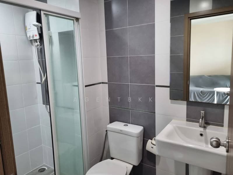 The Base Sukhumvit 77, Bangkok, 289 Sukhumvit 77 Road, Phra Kanong Nua, Watthana, Bangkok, 1 Bedroom, 33 sqm, Condo For Rent, by Agentbkk, 10187147 - DDproperty.com