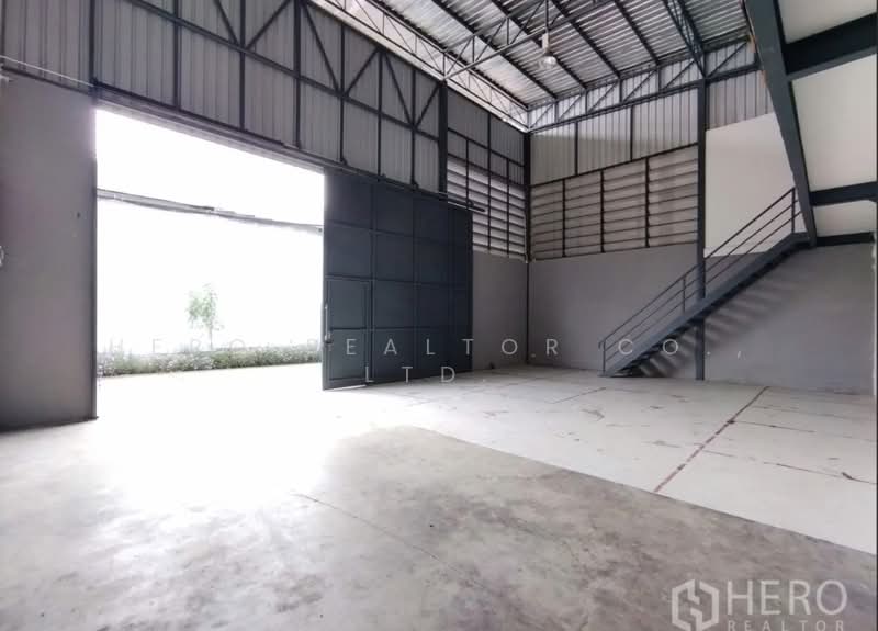 For Rent Warehouse 483 sqm in Khlong Chan, Bang Kapi, Bangkok near The Mall Bangkapi BRE17565, Bangkok, Khlong Chan, Bang Kapi, Bangkok, , 483 sqm, Warehouse/Factory For Rent, by Hero Realtor Co., Ltd., 10189926 - DDproperty.com