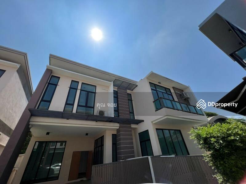 ขายหมู่บ้าน เมโทรไลท์ นาคนิวาส 14, Bangkok, 1 นาคนิวาส, Lat Phrao, Bangkok, 4 Bedrooms, 250 sqm, Single Detached House For Sale, by ดลดากร ลลิตวรฉัตร, 10203322 - DDproperty.com