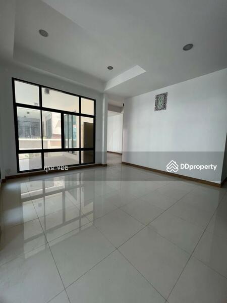 ขายหมู่บ้าน เมโทรไลท์ นาคนิวาส 14, กรุงเทพ, 1 นาคนิวาส, ลาดพร้าว, กรุงเทพ, 250 ตร.ม., บ้านเดี่ยว ขาย, โดย ดลดากร ลลิตวรฉัตร, 10203322 - DDproperty.com
