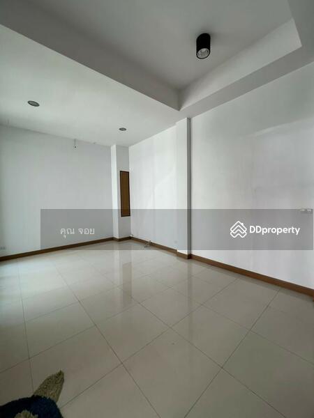 ขายหมู่บ้าน เมโทรไลท์ นาคนิวาส 14, Bangkok, 1 นาคนิวาส, Lat Phrao, Bangkok, 4 Bedrooms, 250 sqm, Single Detached House For Sale, by ดลดากร ลลิตวรฉัตร, 10203322 - DDproperty.com