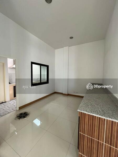 ขายหมู่บ้าน เมโทรไลท์ นาคนิวาส 14, Bangkok, 1 นาคนิวาส, Lat Phrao, Bangkok, 4 Bedrooms, 250 sqm, Single Detached House For Sale, by ดลดากร ลลิตวรฉัตร, 10203322 - DDproperty.com