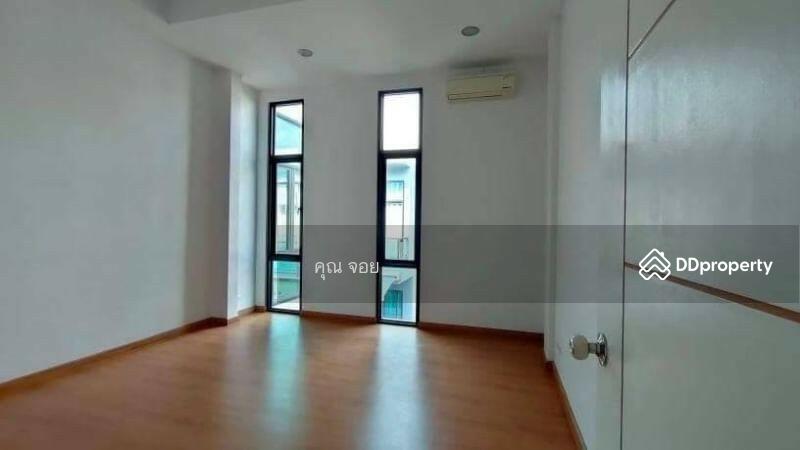 ขายหมู่บ้าน เมโทรไลท์ นาคนิวาส 14, Bangkok, 1 นาคนิวาส, Lat Phrao, Bangkok, 4 Bedrooms, 250 sqm, Single Detached House For Sale, by ดลดากร ลลิตวรฉัตร, 10203322 - DDproperty.com