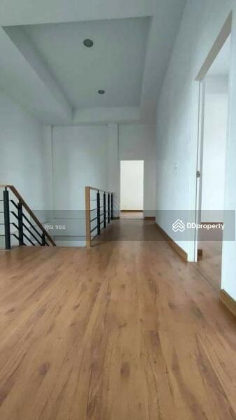 ขายหมู่บ้าน เมโทรไลท์ นาคนิวาส 14, Bangkok, 1 นาคนิวาส, Lat Phrao, Bangkok, 4 Bedrooms, 250 sqm, Single Detached House For Sale, by ดลดากร ลลิตวรฉัตร, 10203322 - DDproperty.com