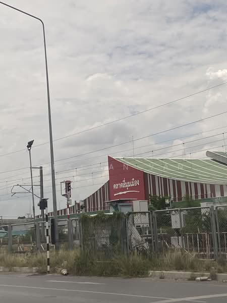 ขายที่ หลักหก ปทุมธานี ฝั่งตรงข้ามดอนเมือง ถนน local road เข้าซอยศาลเจ้าสมบุญ 139 ตารางวา 2.5 ล้าน, ปทุมธานี, หลักหก, เมืองปทุมธานี, ปทุมธานี, 556 ตร.ม., ที่ดิน ขาย, โดย Uraiwan V., 10204041 - DDproperty.com
