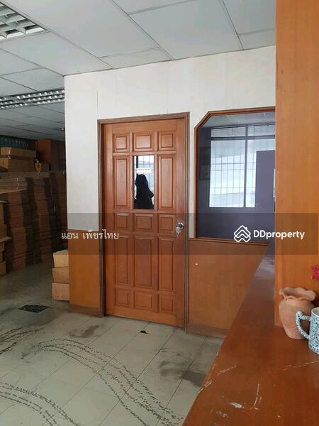 For Sale - สำนักงาน ถ.ลาดพร้าว 4 คูหา พื้นที่ 48 ตร.ว. 4.5 ชั้นกว้าง 12×16 มีดาดฟ้า พื้นที่ใช้สอย1,055 ตร.ม., Bangkok