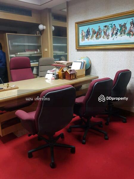 For Sale - สำนักงาน ถ.ลาดพร้าว 4 คูหา พื้นที่ 48 ตร.ว. 4.5 ชั้นกว้าง 12×16 มีดาดฟ้า พื้นที่ใช้สอย1,055 ตร.ม., Bangkok