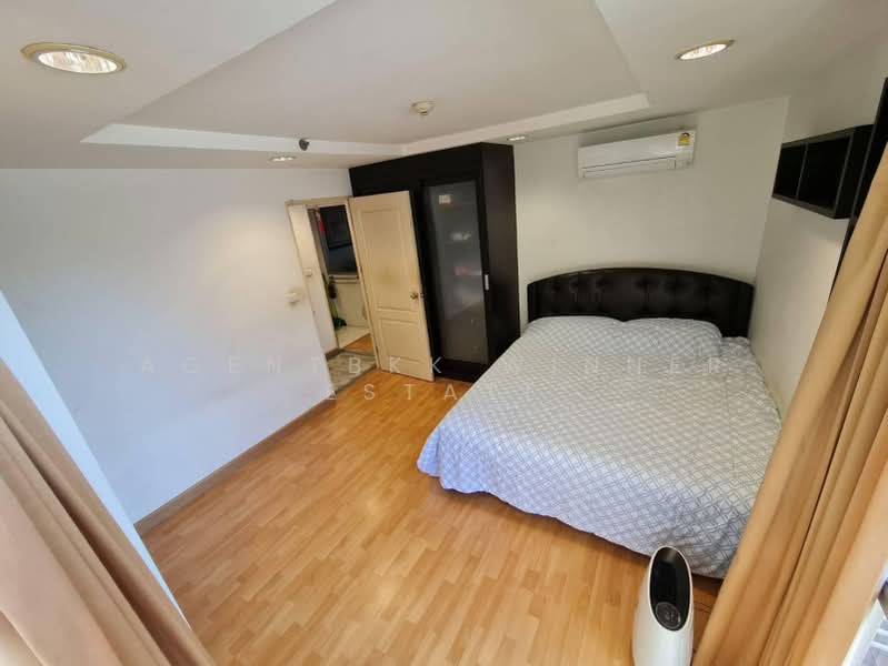 The Master Sathorn Executive, Bangkok, 79/1 Krung Thon Buri Road, Khlong Ton Sai, Khlong San, Bangkok, 1 Bedroom, 47 sqm, Condo For Rent, by Agentbkk, 10216832 - DDproperty.com