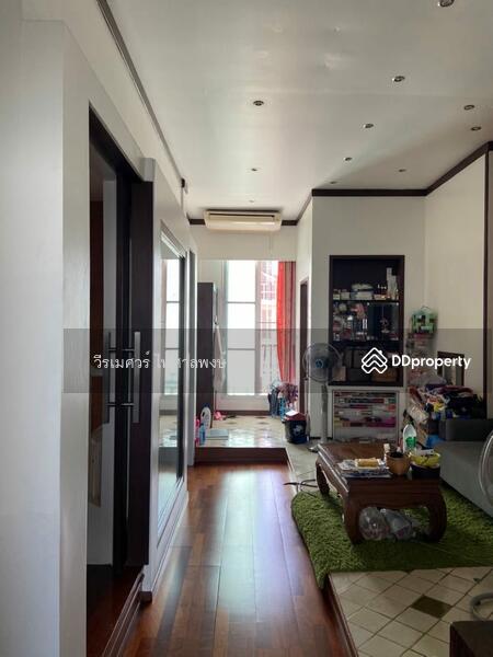 ขายทาวน์โฮม บ้านกลางเมือง รัชดา-ลาดพร้าว (ใกล้ MRT ลาดพร้าว) สูง 4 ชั้น 26.4 ตร.ว. 