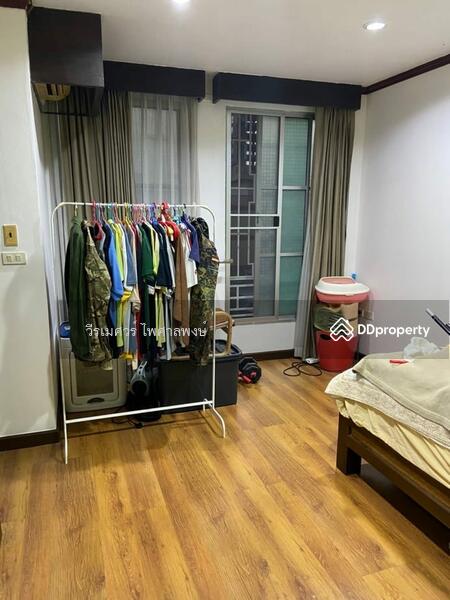 ขายทาวน์โฮม บ้านกลางเมือง รัชดา-ลาดพร้าว (ใกล้ MRT ลาดพร้าว) สูง 4 ชั้น 26.4 ตร.ว. 