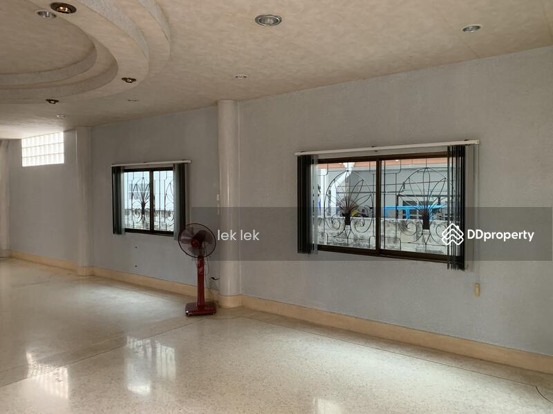 ลานห้องโถง