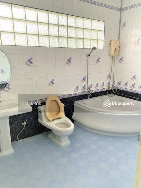 ชั้น 2 / ห้องน้ำ