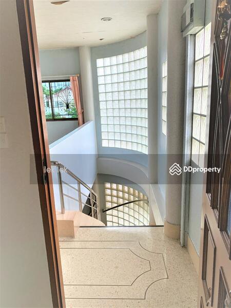 ชั้น 2 / หน้าห้องนอนเล็ก