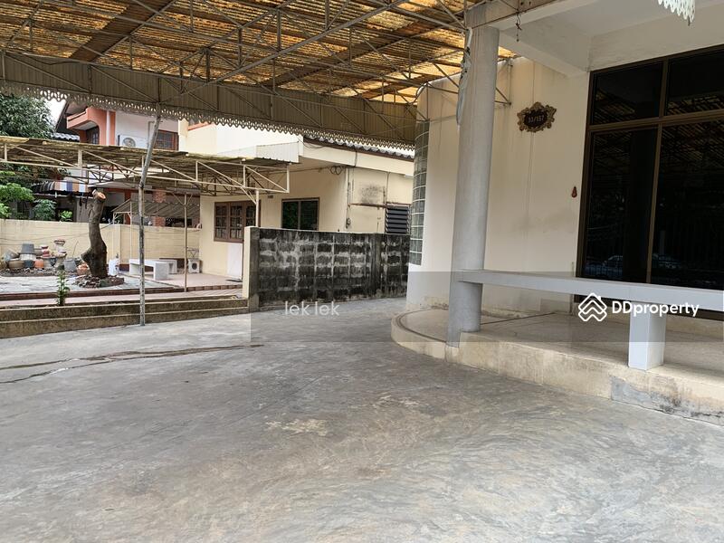 จอดรถได้ 2 คัน