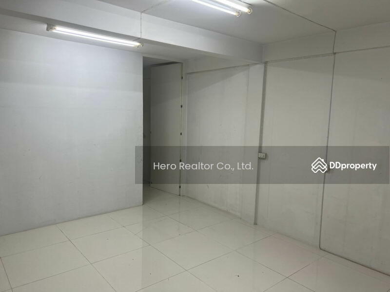 ให้เช่า - For Rent Bangkok Shophouse Charoenkrung BTS Surasak Bang Rak BRE17662, กรุงเทพ
