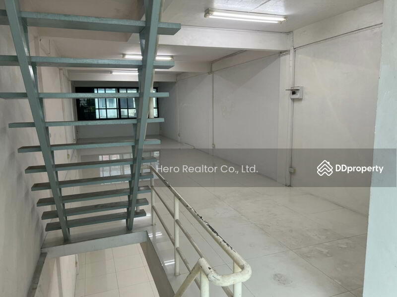 For Rent - For Rent Bangkok Shophouse Charoenkrung BTS Surasak Bang Rak BRE17662, Bangkok