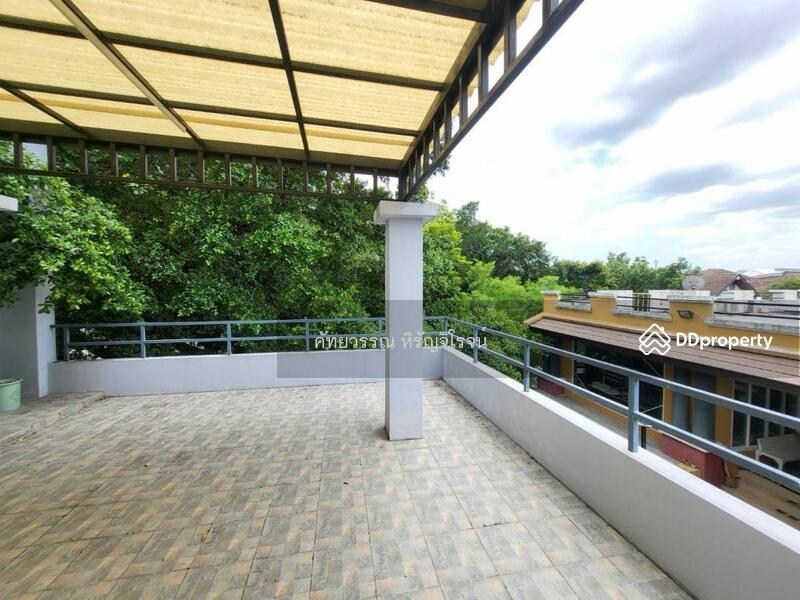 ขาย - ขาย บ้าน และที่ดิน ลาดพร้าว สตรีวิทยา 2 ,263 sq.w. สระว่ายนำ้ ที่จอดรถ ทำออฟฟิศ อยู่อาศัย ขาย 65 ลบ., กรุงเทพ