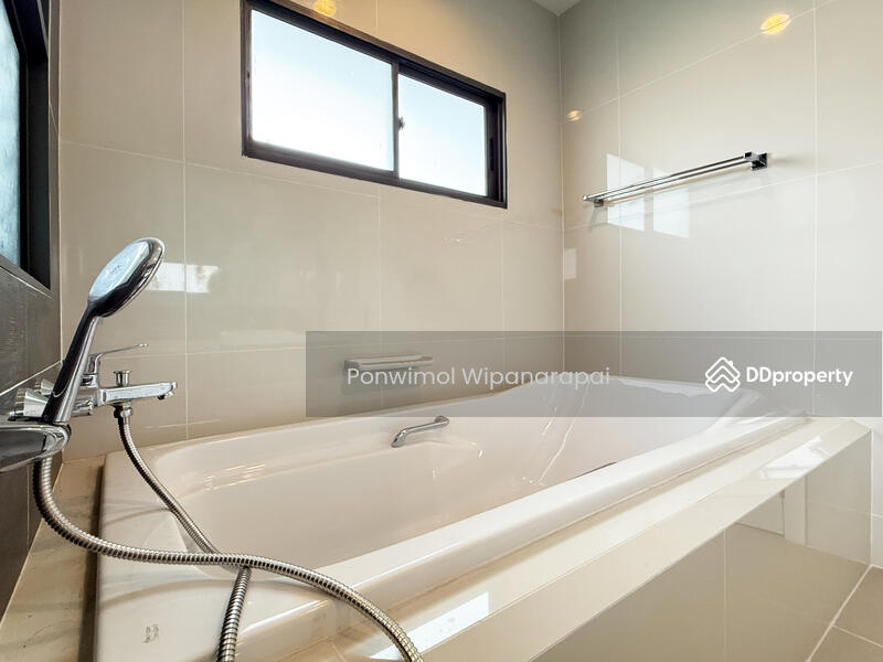 The Palm Pattanakarn, Bangkok, Phatthanakan Road, Suan Luang, Suan Luang, Bangkok, 3 Bedrooms, 242 sqm, Single Detached House For Sale, by Ponwimol Wipanarapai, 10266663 - DDproperty.com