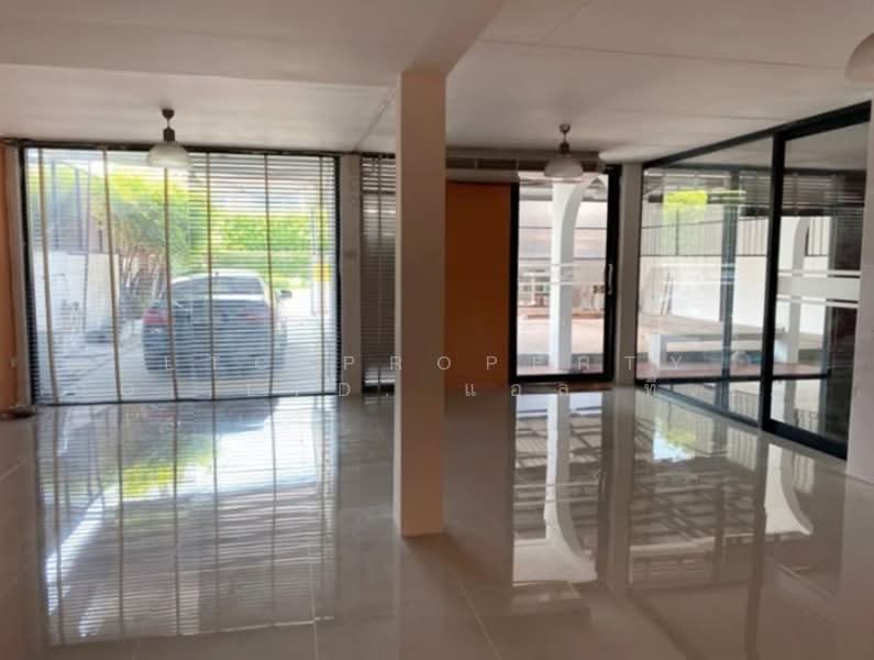 10260, Bangkok, ลาดพร้าว87, Bang Chak, Phra Khanong, Bangkok, 3 Bedrooms, 400 sqm, Single Detached House For Rent, by Khun Aranya, 10273865 - DDproperty.com