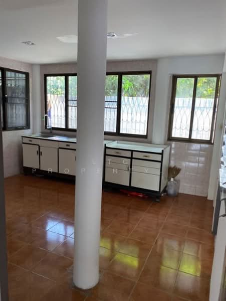 10260, Bangkok, ลาดพร้าว87, Bang Chak, Phra Khanong, Bangkok, 3 Bedrooms, 400 sqm, Single Detached House For Rent, by Khun Aranya, 10273865 - DDproperty.com