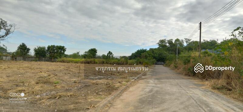 ถนนซอยกว้าง 8 เมตร รวมฟุตบาท