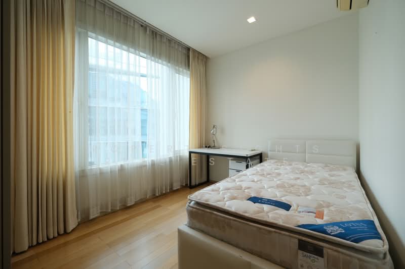 Siri At Sukhumvit, Bangkok, 902 Sukhumvit Road, Phra Kanong, Khlong Toei, Bangkok, 3 Bedrooms, 110 sqm, Condo For Rent, by PROPERTYSIGHTS REAL ESTATE, 10300133 - DDproperty.com
