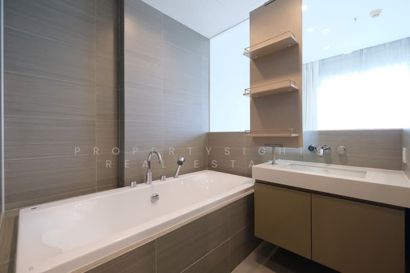 Siri At Sukhumvit, Bangkok, 902 Sukhumvit Road, Phra Kanong, Khlong Toei, Bangkok, 3 Bedrooms, 110 sqm, Condo For Rent, by PROPERTYSIGHTS REAL ESTATE, 10300133 - DDproperty.com